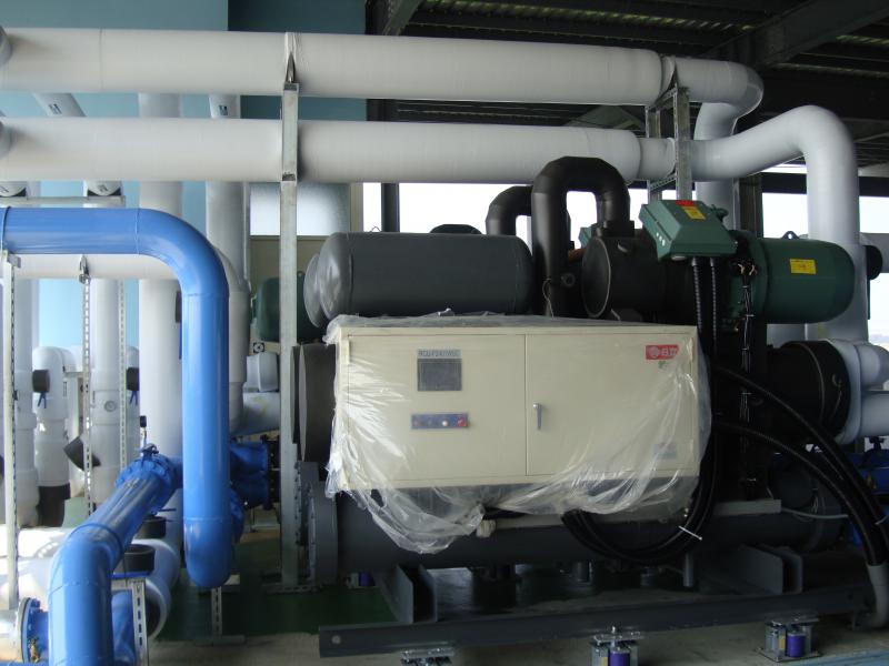 冰水主機